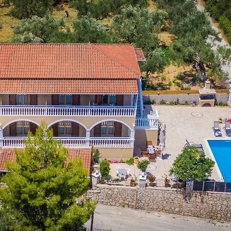Costas Pensjonat
